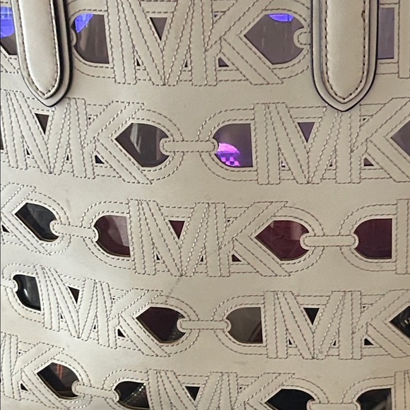 Michael Kors Cream Cutout Tote - Picture 4 of 7